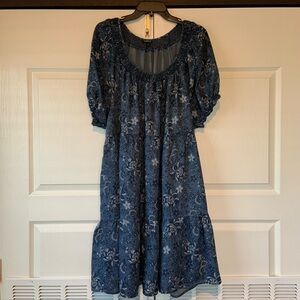 Torrid Blue Chambray Floral Tiered Women’s Dress Short Sleeve size 1 - (14/16).
